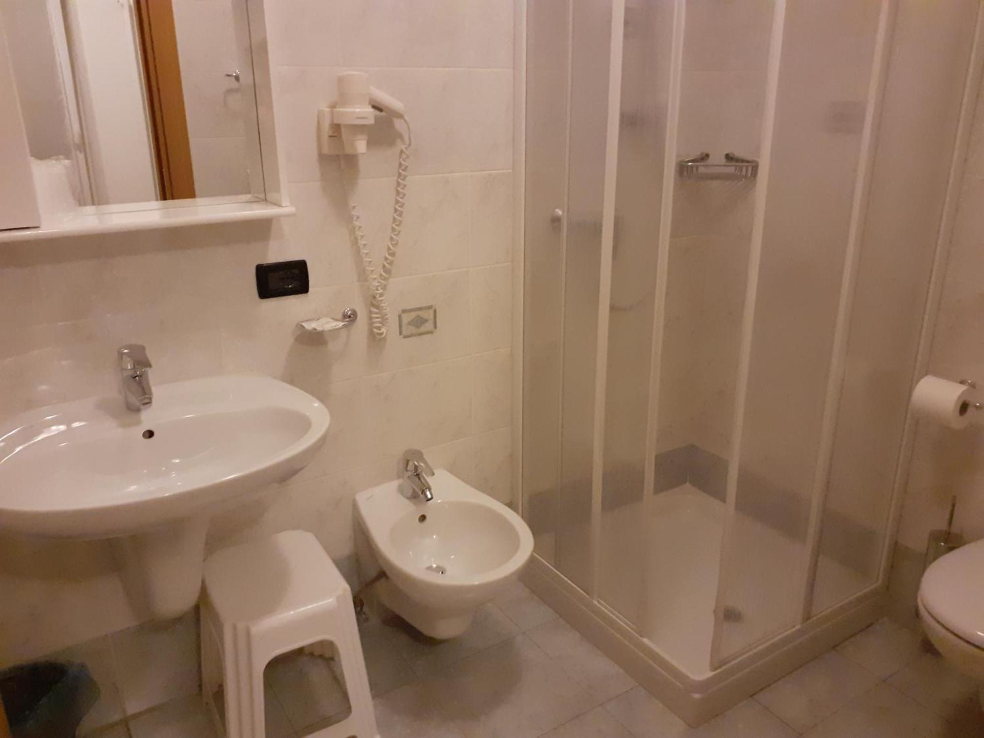 Hotel Aurora Cavedago Pokój zdjęcie